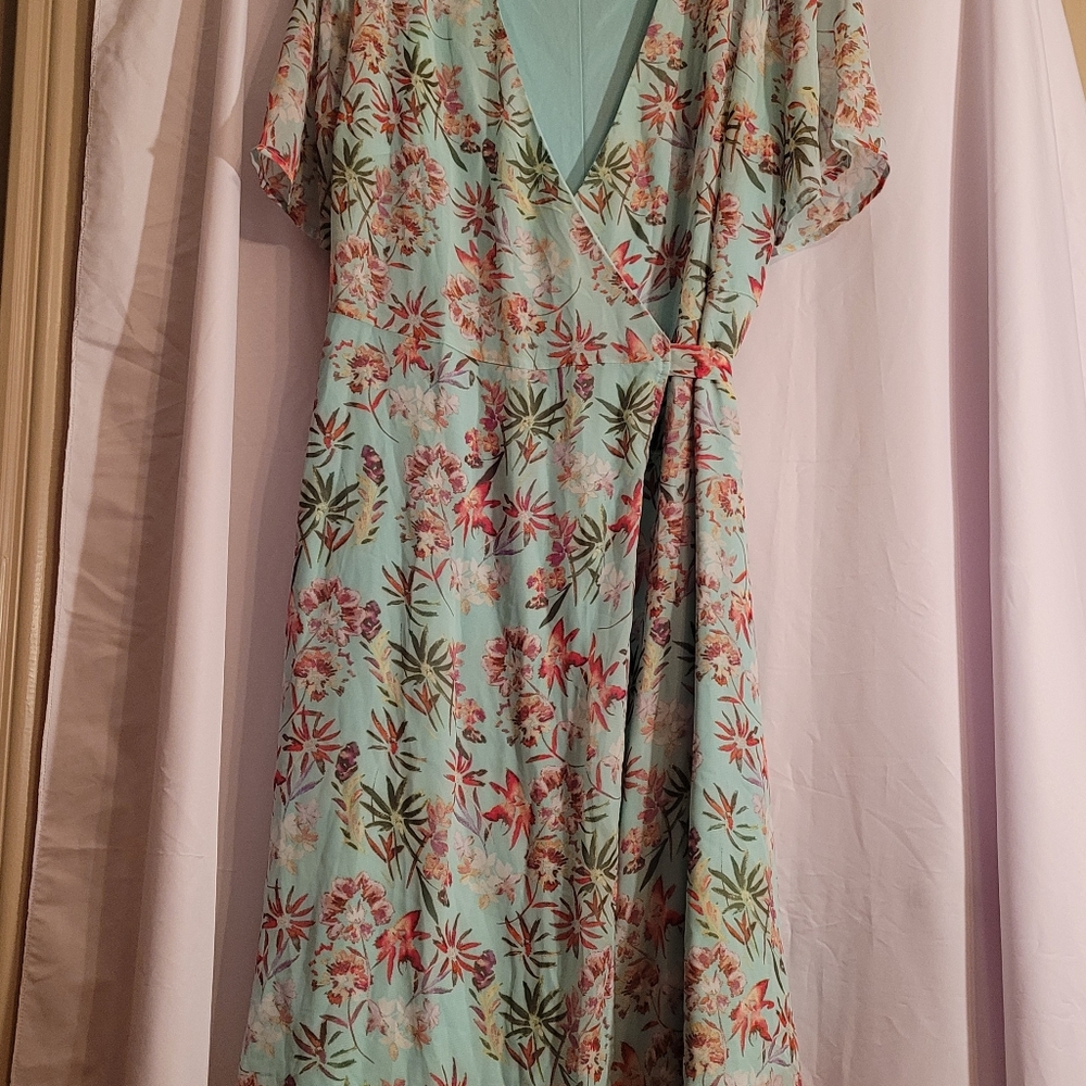 Dress - Picture 5 of 8
